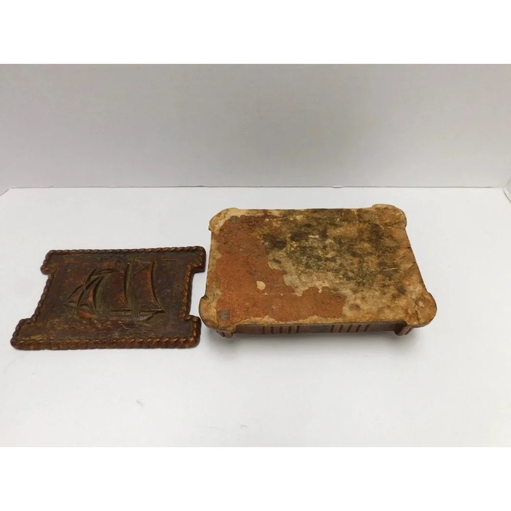 Vintage Syroco Wood Nautical Ornatewood Carved Cigarette Trinket Box DW767